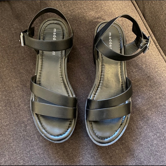 Chunky Black Sandals - Picture 2 of 5